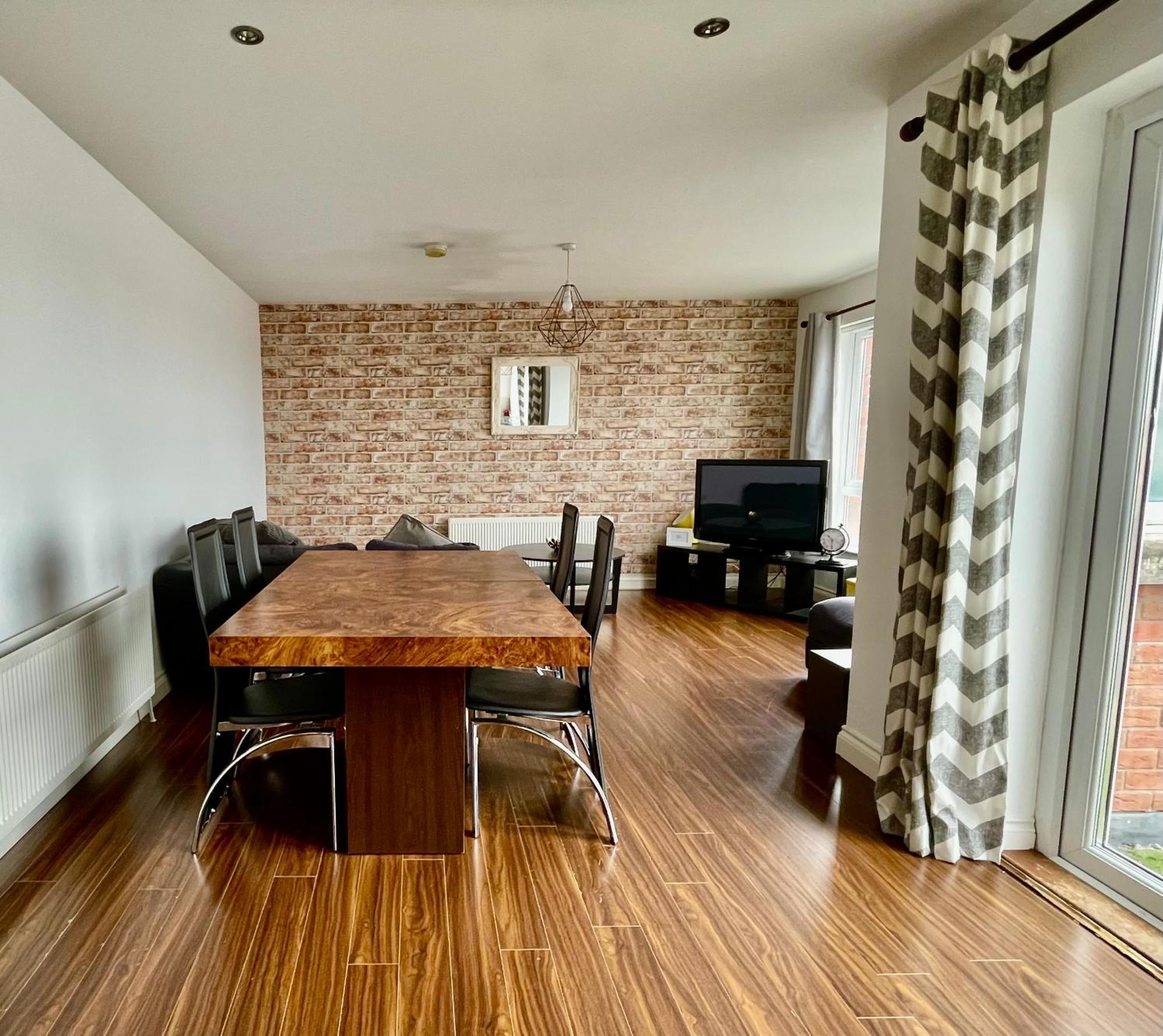 2 Bedroom City-Centre Apartment With Free Parking Belfast Zewnętrze zdjęcie